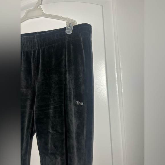 Aritzia Sommer Velour Pant Black size medium - Picture 9 of 13